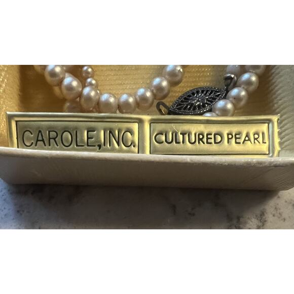 Vtg. Cultured Pearls Necklace Carole Inc - Picture 4 of 4